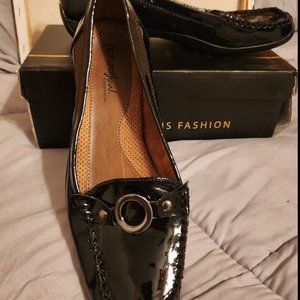 Women's Black Naturalizer Shoes